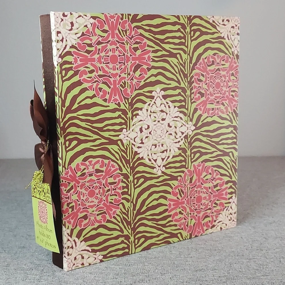 Green Pink Brown Animal Print Patterned 4x6 Photo Album Book Binder NWT